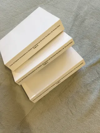 Centros de servicios sociales y tercera edad. UNED