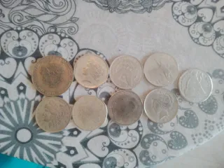 Lotto di 8 monete americane NON in argento