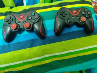 PS3 (PlayStation 3) con 2 mandos ( EN XIRIVELLA)