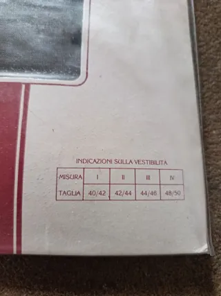 Collant velato vintage elegante nero prima misura