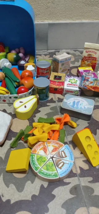 Comida de juguete para cocinita