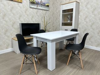 Mesa de madera y 4 sillas OFERTITA!!