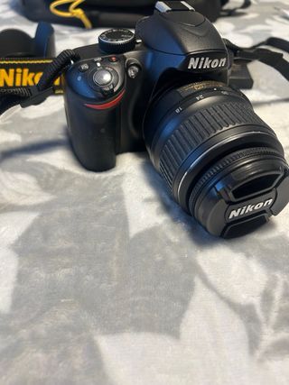 Nikon D3200 Cámara Réflex + 2 Lentes + Mochila