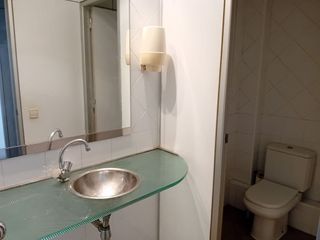 Local comercial en alquiler en Navas en Barcelona