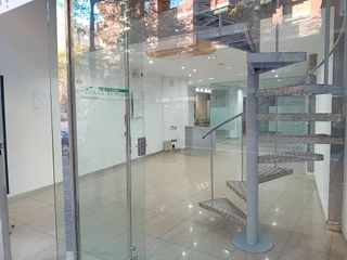 Local comercial en alquiler en Navas en Barcelona