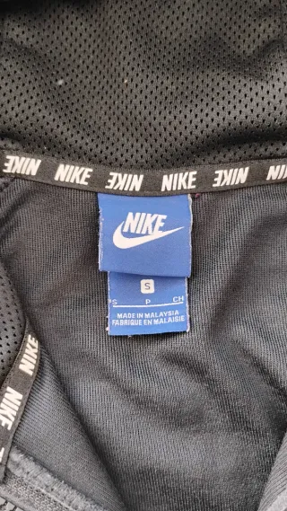 Sudadera Nike Cremallera Negra y Morada