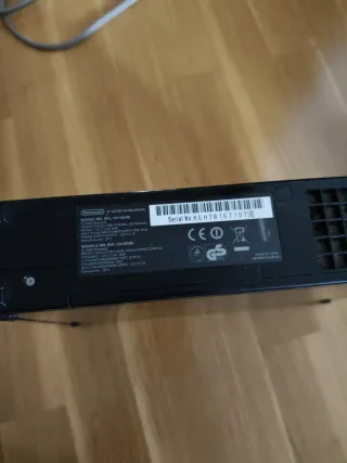 Nintendo Wii + FIFA 11 + Mandos