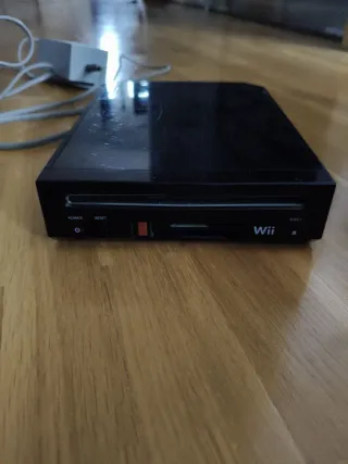 Nintendo Wii + FIFA 11 + Mandos