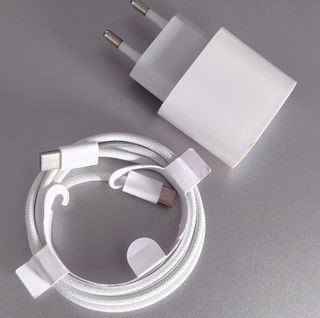 35W Cargador USB-C compartible iPhone 15/16/17