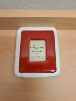 Piccola cornice portafoto rossa Auguri