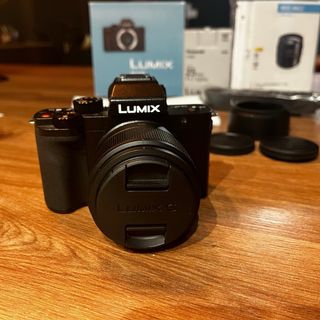 Panasonic Lumix G100 + Obiettivo 25mm F1.7