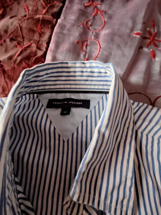 2 Camisas Tommy Hilfiger + Regalo Camisa Charanga