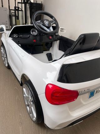 Coche teledirigido Mercedes GLA Blanco