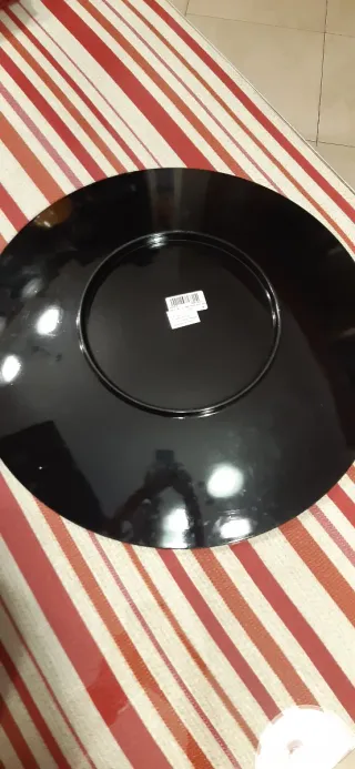 Plato decorativo con bolas de cristal