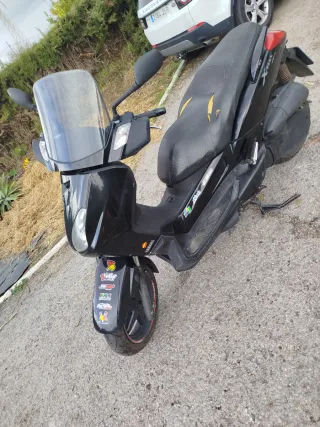 Yamaha Xmax 125