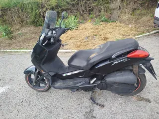 Yamaha Xmax 125