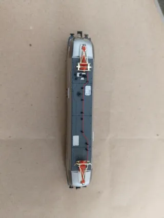 Locomotora DIGITAL HOBBYTRAIN HUPAC