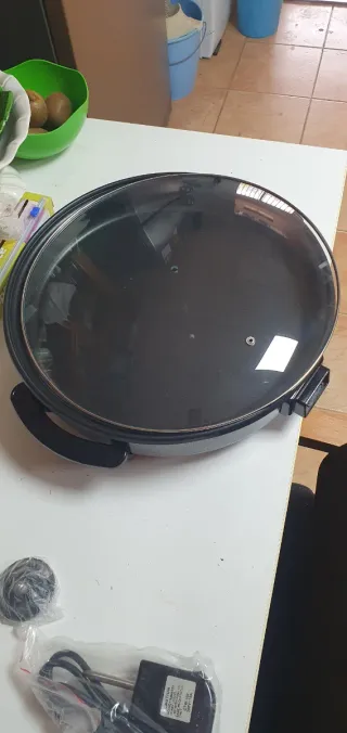 Pizza Pan Eléctrica 40cm 1500W