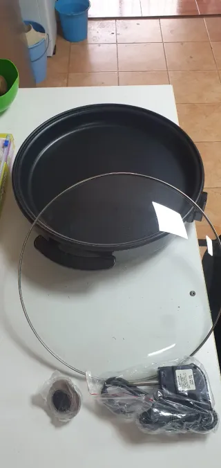 Pizza Pan Eléctrica 40cm 1500W