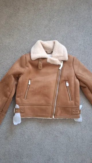 Chaqueta Stradivarius Beige Talla M nueva