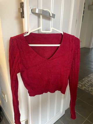 Jersey rojo de punto trenzado