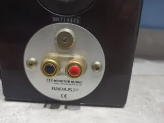 Monitor Audio Radius 7 Altavoces.