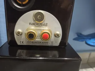 Monitor Audio Radius 7 Altavoces.