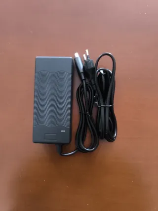 Cargador VOLOHAS SLS-4202 Li-ion 42V 2000mA