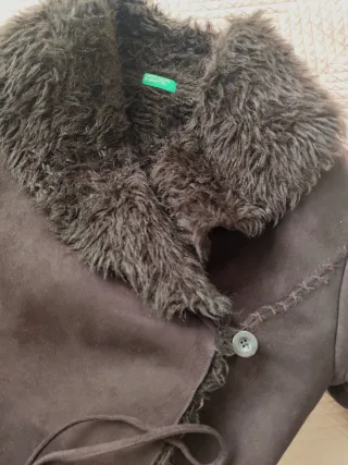 Chaquetón corto piel vuelta marrón