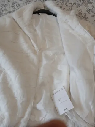 Chaqueta peluche blanca talla L sin estrenar