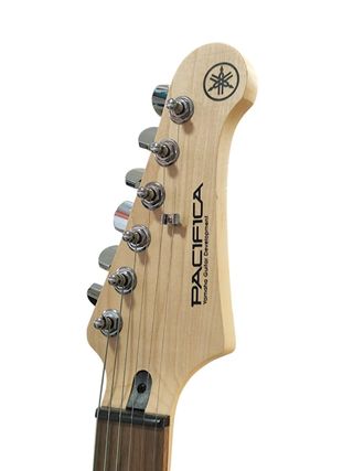 GUITARRA YAMAHA PACIFICA 112J NEGRO/BLANCO + FUNDA