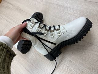 Botines Elena Hernández blancos con cordones