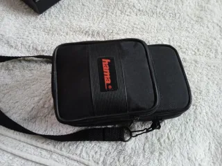 Cámara Fuji DL90 con funda Hama