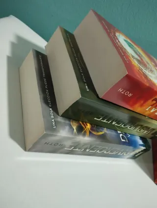 Estuche trilogía Divergente, contiene tres libros