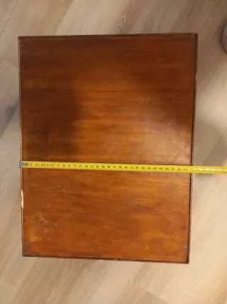 Caja antigua de merceria, de madera maciza