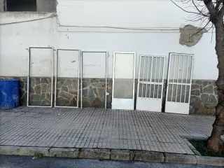 Lote 3 ventanas y 3 puertas aluminio lacado blanc.