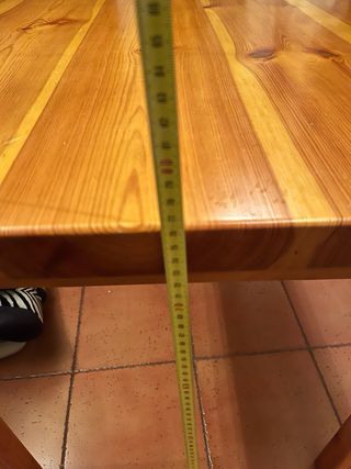 Mesa de madera maciza estilo provenzal