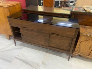 APARADOR MODERNO MADERA Y  CRISTAL