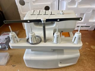 Remalladora Alfa 8707 + Overlock Nueva