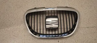 Parrilla Seat León MK2 con Emblema Seat
