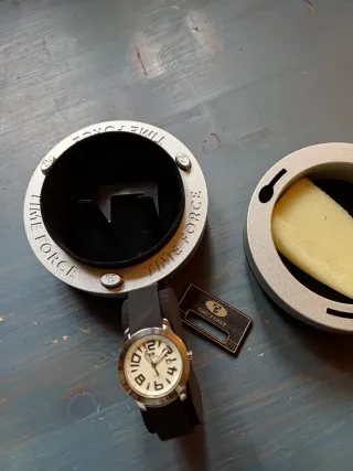 Reloj Mujer marca Time Force acero y negro