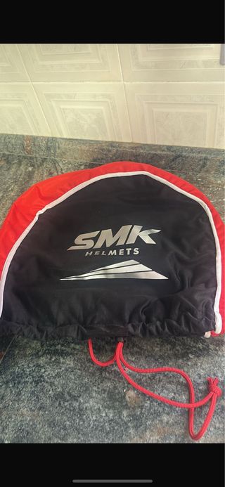 Casco Integral SMK Talla L Negro y Amarillo