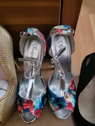 Zapatos de fiesta tacón beige y negro