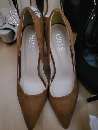 Zapatos de fiesta tacón beige y negro