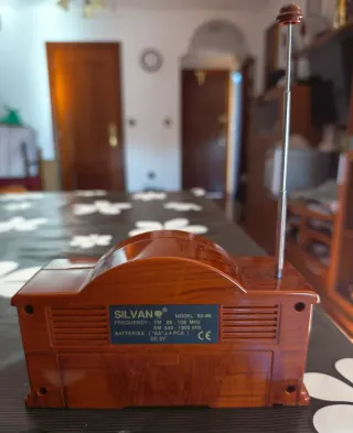 Radio AM FM Vintage. American Classies 1930. Medid