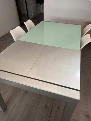 Mesa comedor extensible cristal y metal