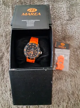 Reloj Marea Naranja y Negro...
