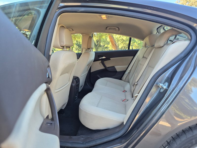 Opel Insignia 2010, foto 10