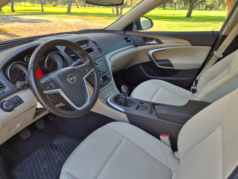 Opel Insignia 2010, foto 7