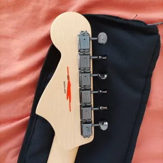 Guitarra Fender Jazzmaster Limited Hybrid II MIJ